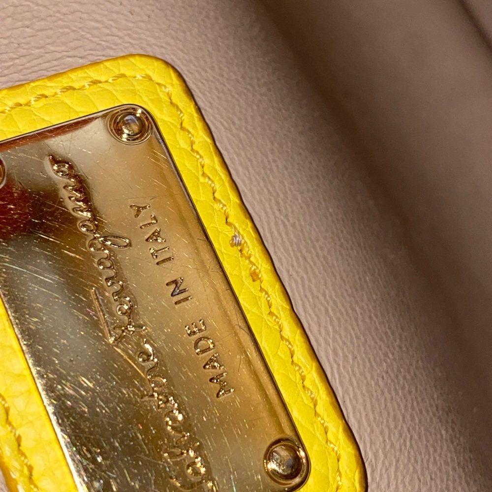 Used - Picture 6 of 12